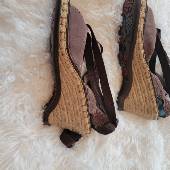 CLARKS INDIGO SANDLE SHOE - Picture 2 of 3